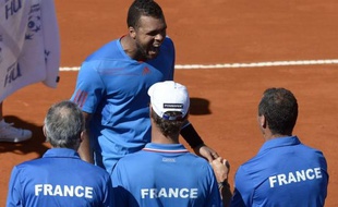 Jo-Wilfried Tsonga avait donné le premier point à la France en dominant Carlos Berlocq, 7e mondial, au terme d'un match de 4 heures (4-6, 6-2, 6-3, 5-7, 6-2).