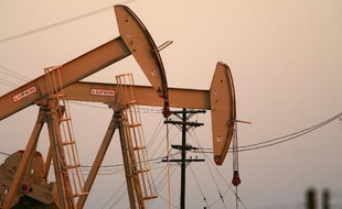 Les cours du pétrole poursuivent leur remontée en Asie dans le sillage du rebond de Wall Street