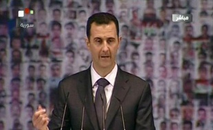 Le président syrien Bachar al-Assad a appelé dimanche au "dialogue national" après la fin des opérations militaires, tout en regrettant de ne pas avoir jusqu'à présent trouvé de "partenaire" pour mettre en place une solution politique à la crise.