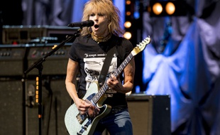 La chanteuse Chrissie Hynde à l'Usher Hall d'Edinbourg