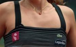 Alizé Cornet commence son Roland-Garros dès aujourd'hui dimanche en affrontant l'Ukrainienne Julia Vakulenko sur le Central qui verra sans doute le dernier match de la carrière de Gustavo Kuerten tant ses chances de battre Paul-Henri Mathieu semblent infimes.
