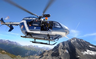 Une hélicoptère de secours des gendarmes en zone de montage. (archives)