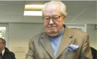 Jean-Marie Le Pen, hier lors de son vote.