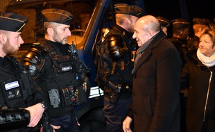 Le ministre de l'Intérieur Gérard Collomb s'est rendu à Calais après plusieurs rixes violentes entre migrants, le 1er février 2018.