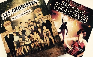 Les programmes des spectacles «Les Choristes◄5 et «Saturday Night Fever».