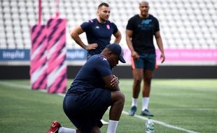 Les joueurs du Stade Français à l'arrêt après une épidémie de cas positifs.