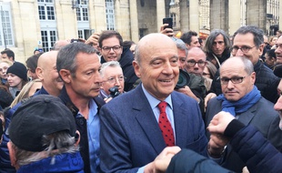Alain Juppé, dans la cour de l'hôtel de ville de Bordeaux, le 7 mars 2019, pour son au-revoir aux Bordelais