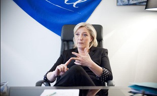 Le 28 mars 2012. Marine Le Pen, candidate du Front National à la presidentielle, en interview pour 20 Minutes dans son QG de campagne situé au 64 bd Malesherbes à Paris.