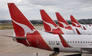 Première compagnie australienne et dixième dans le monde en termes de passagers transportés, Qantas avait indiqué avant l'immobilisation de ses avions que ces mouvements de grève lui avaient coûté 68 millions de dollars australiens (51,2 millions d'euros).