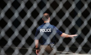 Un policier américain à Tampa, en Floride