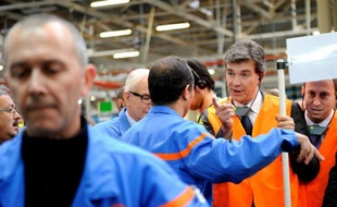 "Dans une période de crise et d'affaissement, on me reprocherait mon inaction, mon silence", a insisté M. Montebourg, évoquant "une mobilisation nationale en faveur" de l'outil industriel du pays.