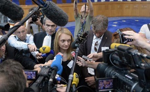 Rachel Lambert, l'épouse de Vincent Lambert, devant la presse le 5 juin 2015 à Strasbourg