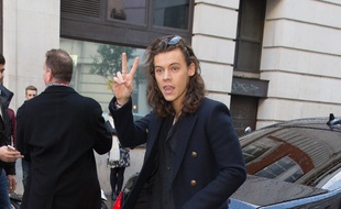 Le chanteur Harry Styles dans les rues de Londres