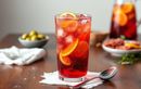 Vous pensiez que la sangria régnait ? Cette boisson espagnole fraîche lui vole la vedette haut la main (+ la recette !)