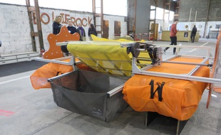 Toulouse Clean-up, le récupérateur de déchets flottants inventé par des jeunes Toulousains.