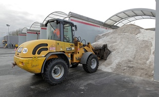 En prévision de l'hiver, les stocks de sel sont au maximum.