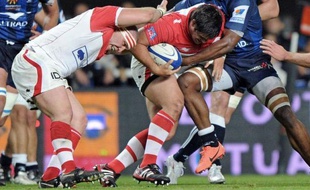 Montpellier a fait un pas sans doute décisif vers les barrages d'accession aux demi-finales du Top 14 grâce à sa victoire (21-16) face à Biarritz vendredi en ouverture de la 25e et avant-dernière journée, qui maintient le BO sous la menace d'une relégation.