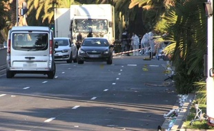 Attentat à Nice : les enquêteurs sur place. Durée: 00:50