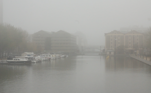 Vue sur le canal de l'Ourcq dans le documentaire