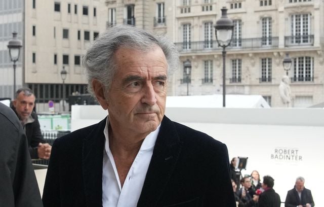 Le philosophe Bernard-Henri Lévy a assisté à la cérémonie d’hommage rendue à Robert Badinter devant le Panthéon, à Paris, ce jeudi.