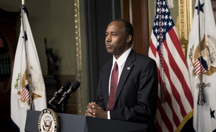 Le ministre américain du Logement Ben Carson