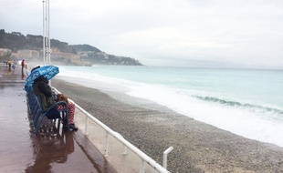 Chaque année, le littoral azuréen est touché par cinq à sept coups de mer.