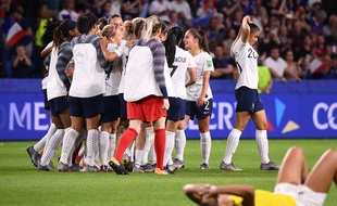 La France est qualifiée pour les quarts de finale de la Coupe du monde.