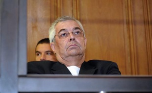 Jean-Michel Bissonnet, condamné jeudi en appel à 20 ans de réclusion pour avoir commandité l'assassinat de sa femme, était toujours hospitalisé lundi après-midi après avoir fait un malaise cardiaque dimanche, a-t-on appris auprès de l'avocat de ses enfants.