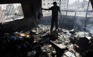 Selon le chef des services d'urgences à Gaza, Mouawiya Hassanein, 919 Palestiniens ont été tués dans l'offensive israélienne, dont 277 enfants, 97 femmes et 92 personnes âgées et plus de 4.100 autres ont été blessés.