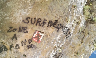 Les tags découverts lundi sur la Via Ferrata de Liaucous.