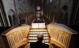 L'un des organistes titulaires de l'orgue de Notre Dame de Paris, Philippe Lefebvre, en 2013.