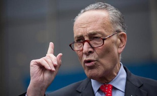 Le sénateur démocrate américain Charles Schumer à New York, le 15 mai 2015