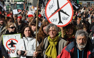 Les opposants à l'aéroport multiplient les recours en justice.