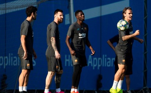 Carles Alena, Leo Messi, Ousmanne Dembele et Antoine Griezmann (de gauche à droite) à l'entraînement du FC Barcelone, le 1er octobre 2019.