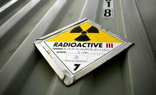 Un camion transportant des déchets très faiblement radioactifs à destination du centre de stockage de Morvilliers (Aube) a été accidenté mardi matin dans la commune d'Arsonval sans conséquence pour son chargement, a-t-on appris mercredi auprès de l'Andra.