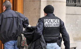 Un jeune homme de 20 ans a été tué d'un coup de couteau dans la nuit du Nouvel An dans les jardins du Trocadéro à Paris, a annoncé mercredi le ministère de l'Intérieur dans un communiqué.