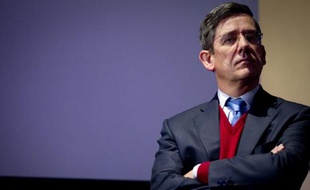 Charles de Courson (UDI), président de la commission d'enquête parlementaire sur l'affaire Cahuzac, a assuré jeudi que le président François Hollande avait pu être informé de l'existence du compte clandestin de Jérôme Cahuzac entre le 4 et le 18 décembre 2012.