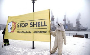 Le brise-glace finlandais "Nordica", affrété par Shell, a quitté le port de Helsinki pour l'Arctique, en dépit de sa tentative de blocage par Greenpeace, a indiqué l'ONG.