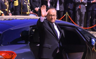 François Hollande a déclaré qu'il n'abandonnait pas la vie politique pur le moment.