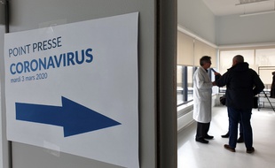 Un point presse au CHRU de Lille sur le coronavirus.