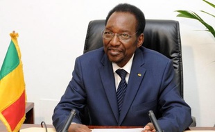 La création au Mali d'un "ministère des Affaires religieuses et du Culte" traduit l'influence grandissante des musulmans dans le champ politique du pays dont le Nord est occupé par des islamistes extrémistes, estime-t-on à Bamako.