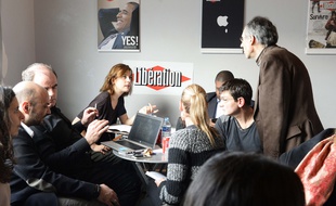La conférence de rédaction de Charlie Hebdo ce vendredi 9 janvier 2015 dans les locaux de Libération