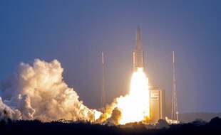 Une fusée Ariane 5 lancée depuis la base de Kourou, en Guyane.