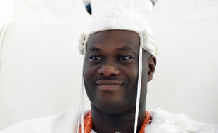 Le nouveau roi des Yoruba, Adeyeye Enitan Ogunwusi, le 7 décembre 2015 à Ile-Ifé au Nigeria