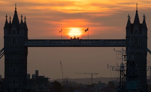 Le ciel orangé à Londres dû à la tempête Ophelia.