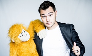 Jeff Panacloc et sa marionnette Jean-Marc.