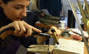 Lyon, le 9 décembre 2014
A quelques jours de Noël, visite de lafabriQ, un atelier de cinq créatrices, installé montée de la Grand-Cte. Toutes les créations présentées sont faites à la main.