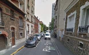 Une rue du Bas-Montreuil, l'un des quartiers sillonnés par Anaïs Collet pour son enquête «Rester bourgeois. Les quartiers populaires, nouveaux chantiers de la distinction».