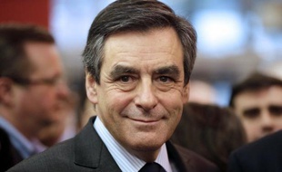 François Fillon a dit dimanche qu'il était actuellement "dans l'esprit d'être candidat" à la présidence de l'UMP et estimé que les règles des primaires à droite pour la présidentielle de 2017 devaient être les mêmes "pour tous", y compris Nicolas Sarkozy.
