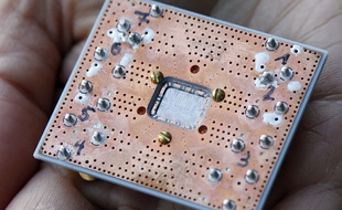 Un appareil de 7 qubits dévoilé au centre de recherche d'IBM à New York en 2018